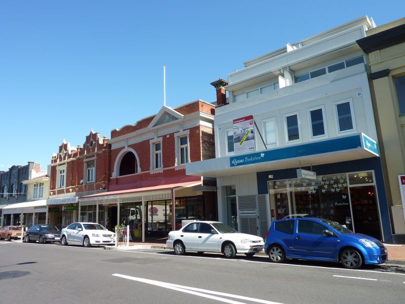 Sandringham - Shops and commercial centre, Bay Road, Station Street and Melrose Street: Shops along north-west side of Melrose St