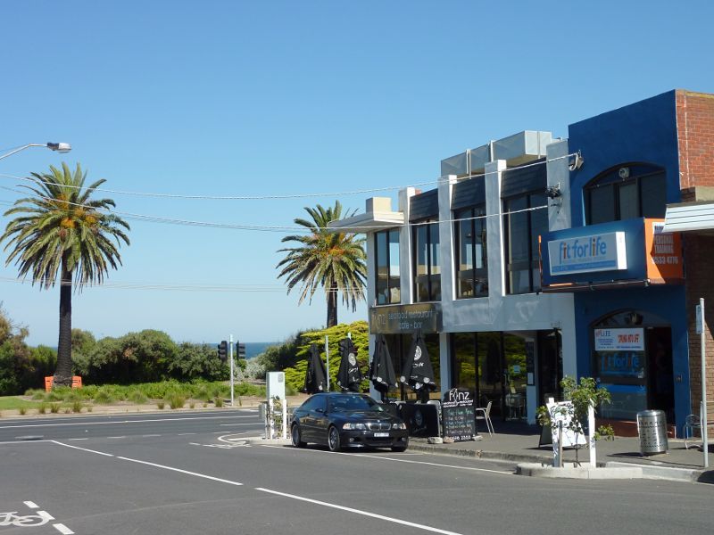 Sandringham - Shops and commercial centre, Bay Road, Station Street and Melrose Street: View south-west along Melrose St towards Beach Rd