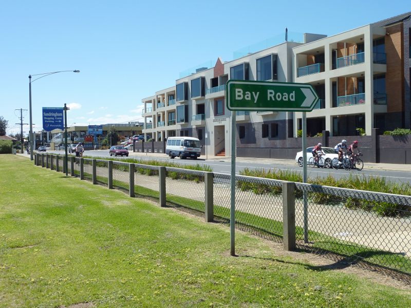 Sandringham - Beach Road: View north-west along Beach Rd towards Bay Rd