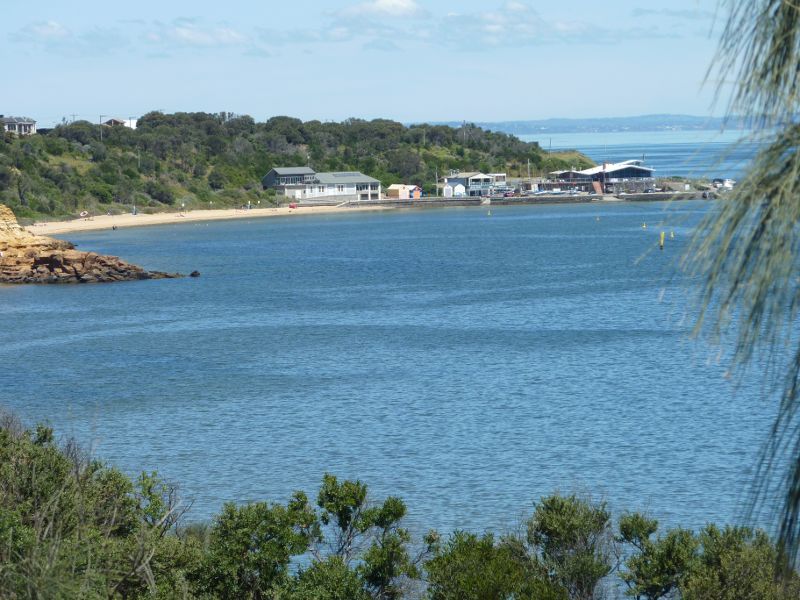 Sandringham - Beach and coastline opposite Royal Avenue: Southerly view across Half Moon Bay towards Black Rock