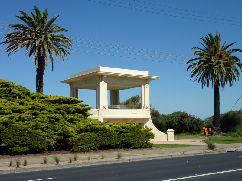 Sandringham - Beach and foreshore park between Sims Street and band rotunda: Band rotunda viewed from Beach Rd