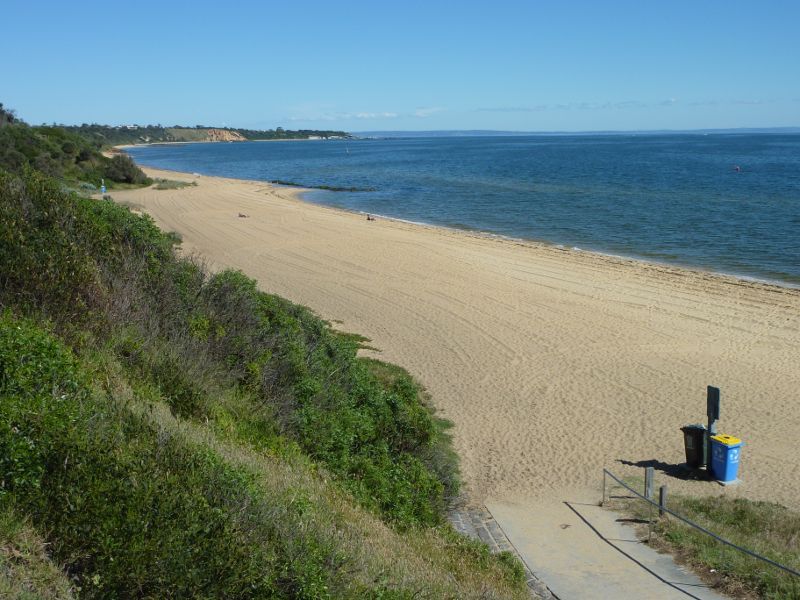 Sandringham - Picnic Point, beach south of Jetty Road: Path down to beach