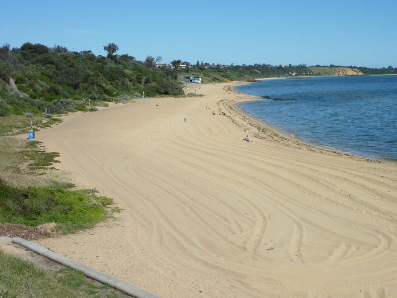Sandringham - Picnic Point, beach south of Jetty Road: View south-east along beach
