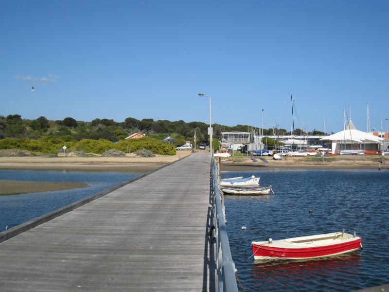 Sandringham - Picnic Point, Hampton Pier: View along pier towards coast