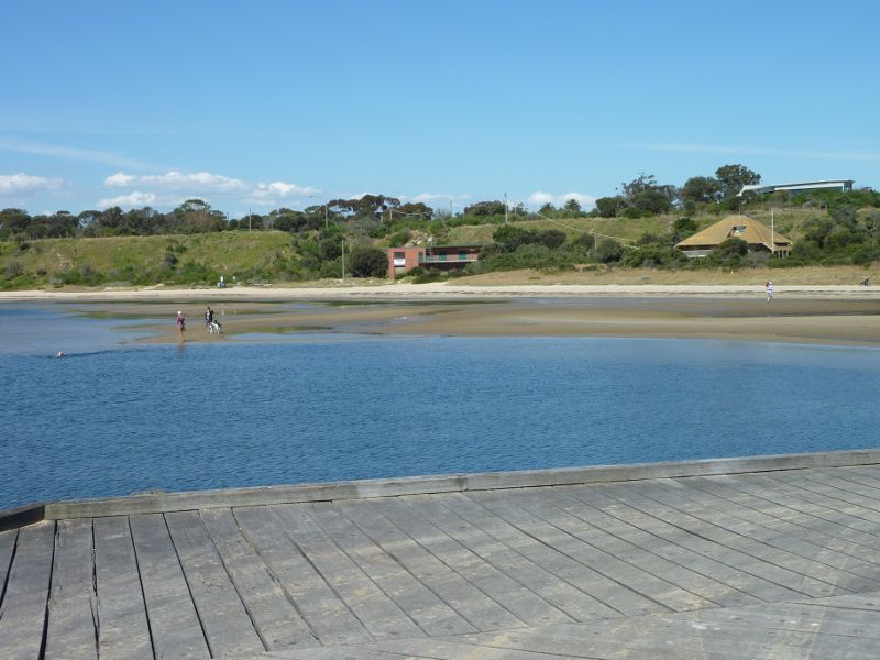 Sandringham - Picnic Point, Hampton Pier: View towards beach on east side of pier