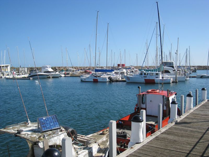 Sandringham - Picnic Point - Hampton Pier - View from pier towards boat harbour and breakwater