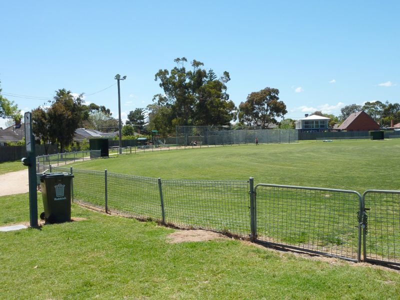 Sandringham - R.G. Chisholm Reserve, Duncan Street: View across oval