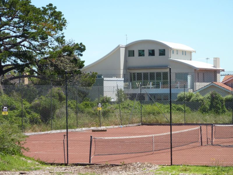 Sandringham - Bayside City Council and surrounding park, Royal Avenue - Tennis courts