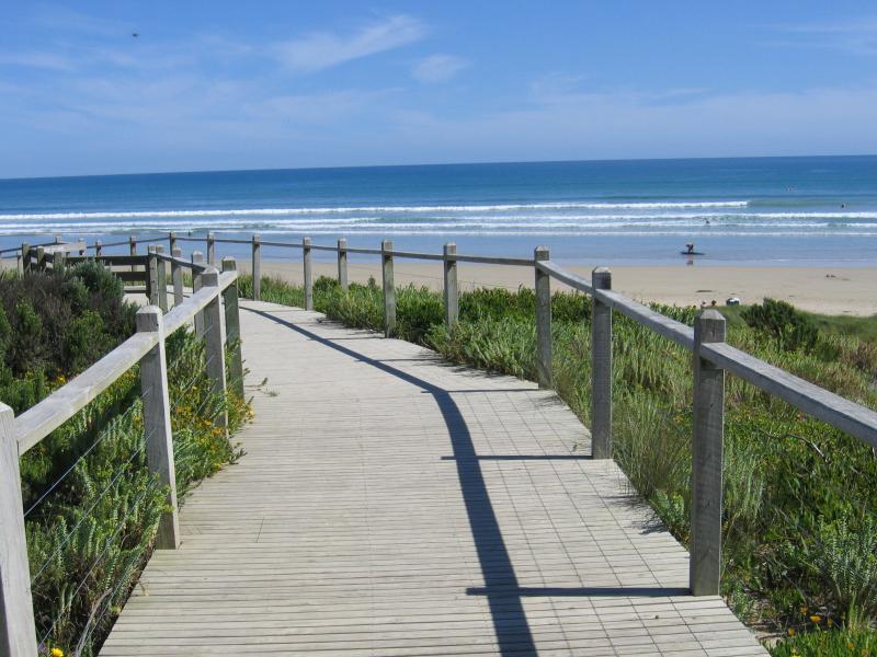 Sandy Point - Foreshore Reserve and beach at Surfers Walk: View to beach from foreshore
