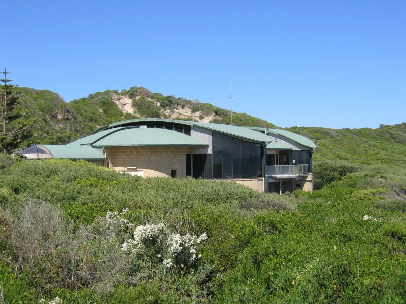 Sandy Point - Foreshore Reserve and beach at Surfers Walk: View east towards Surf Club from Surfers Walk