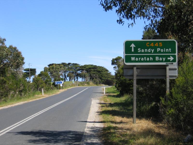 Sandy Point - Outskirts of Sandy Point: View south along Waratah Rd towards Fish Creek Rd