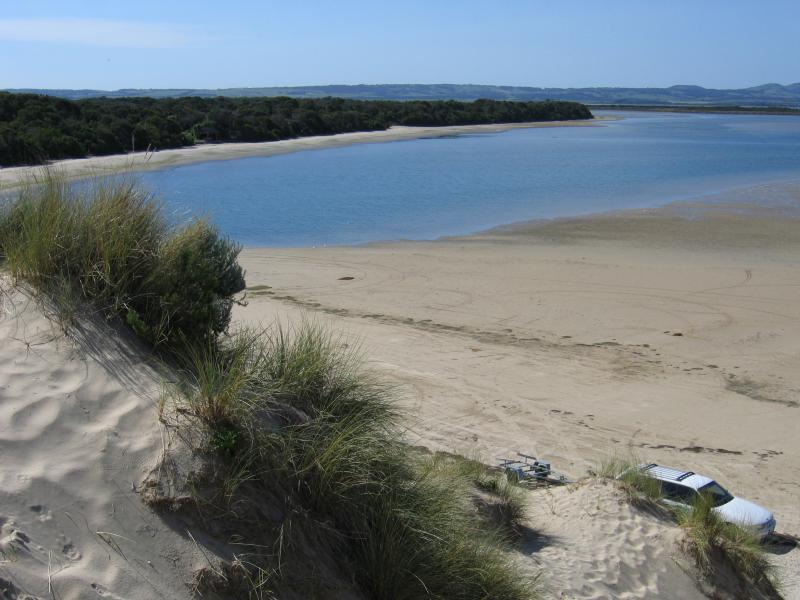 Sandy Point - Shallow Inlet at eastern end of Sandy Point Road: View from sand dunes, north along Shallow Inlet