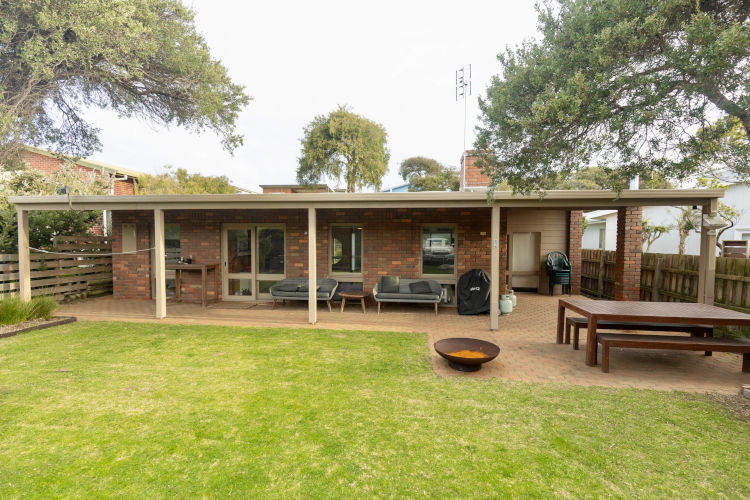 Sunshine Rise, Sandy Point