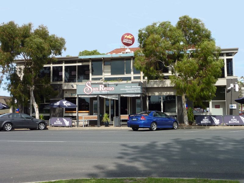 San Remo - Shops and commercial centre, Marine Parade: San Remo Hotel