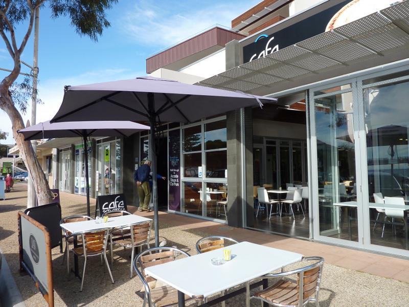 San Remo - Shops and commercial centre, Marine Parade - Shops under apartments next to bakery