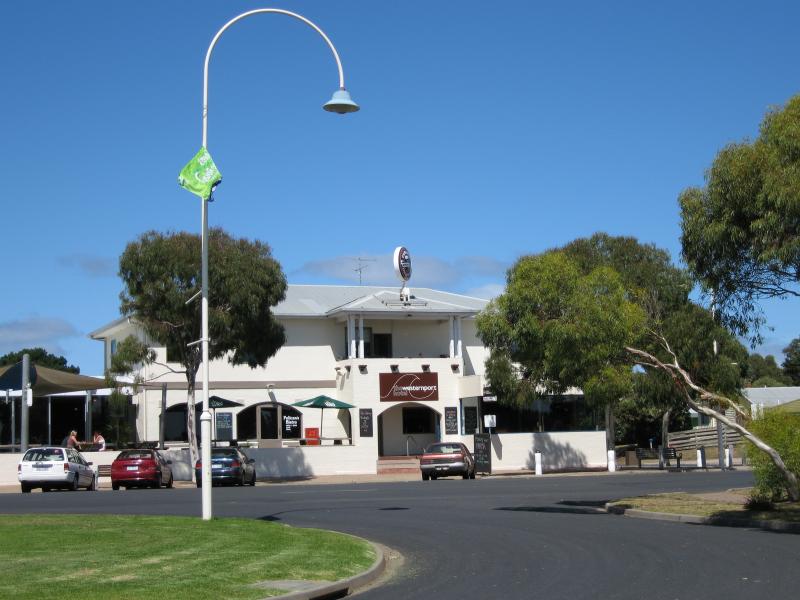 San Remo - Shops and commercial centre, Marine Parade - View south across Marine Pde towards Westernport Hotel