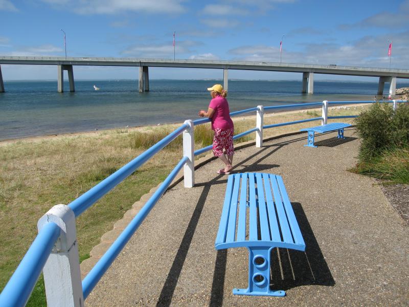 San Remo - Foreshore along Marine Parade: View towards beach and bridge