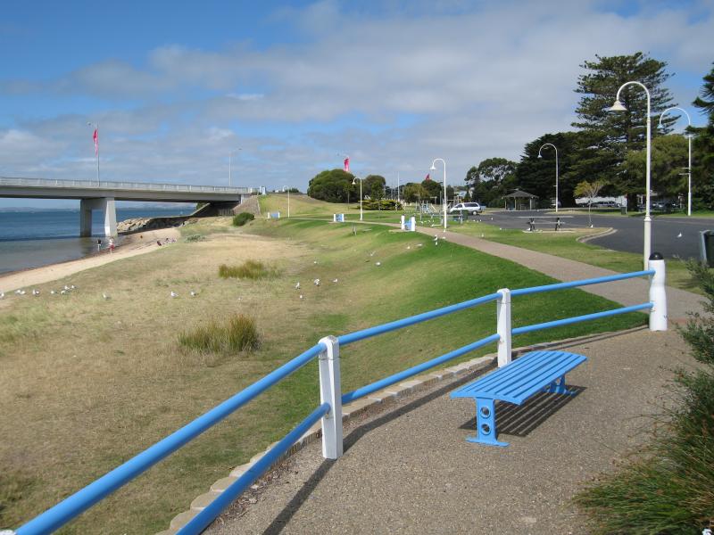 San Remo - Foreshore along Marine Parade: View west along foreshore and beach towards bridge