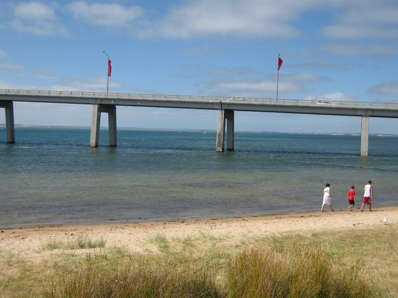 San Remo - Foreshore along Marine Parade: Beach near bridge