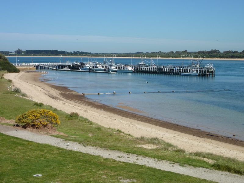 San Remo - Foreshore along Marine Parade: View west along foreshore and beach towards jetty from near bridge