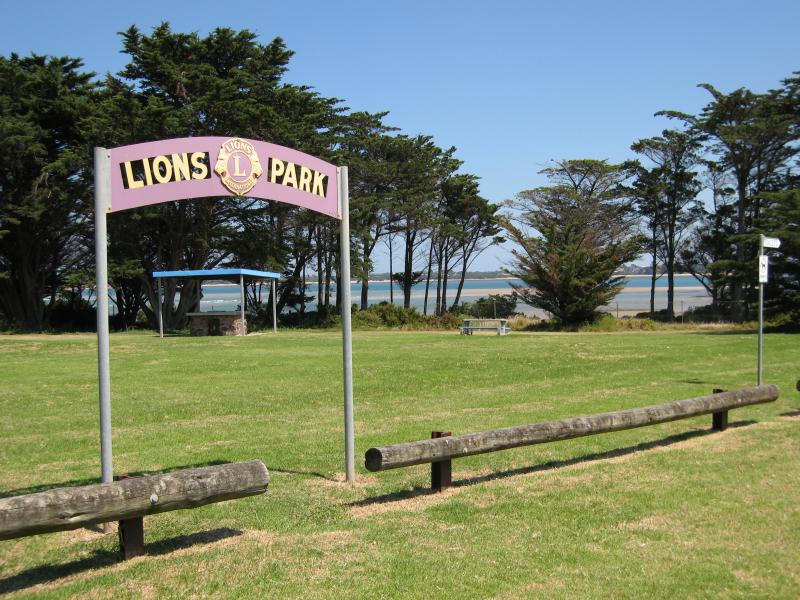 San Remo - Lions Park and Bonwicks Beach, Back Beach Road: View west through Lions Park towards BBQ shelter and coast