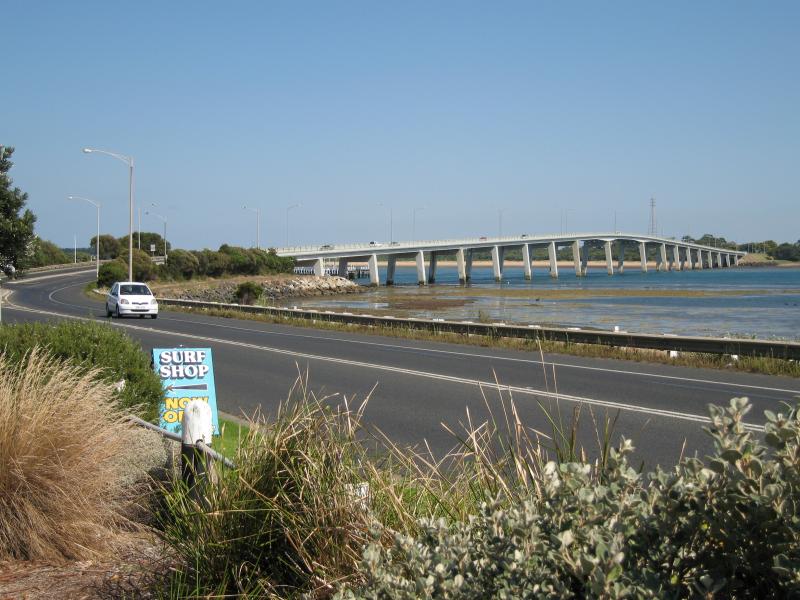 San Remo - Phillip Island Road through San Remo - View west along Phillip Island Rd towards bridge