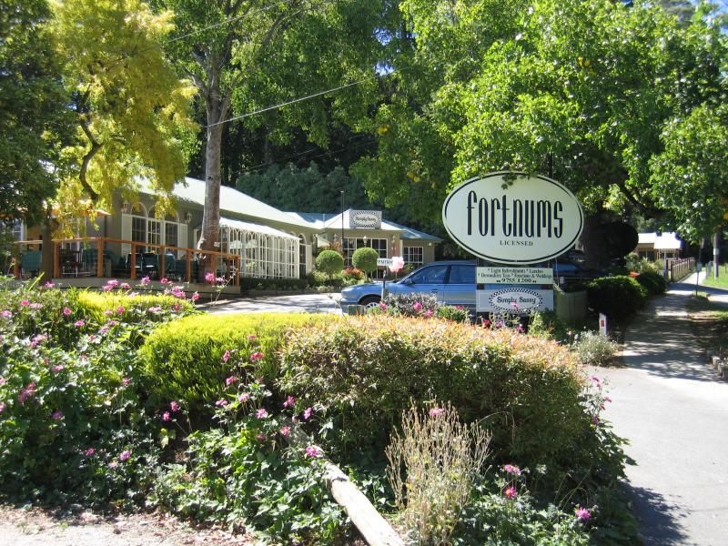 Sassafras - Commercial centre and shops, Mount Dandenong Tourist Road: Fortnums restaurant, Mt Dandenong Tourist Rd north of Mountain Hwy