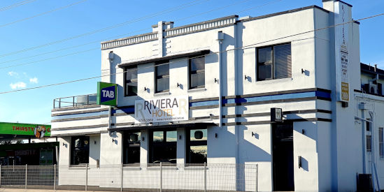 Riviera Hotel, Seaford