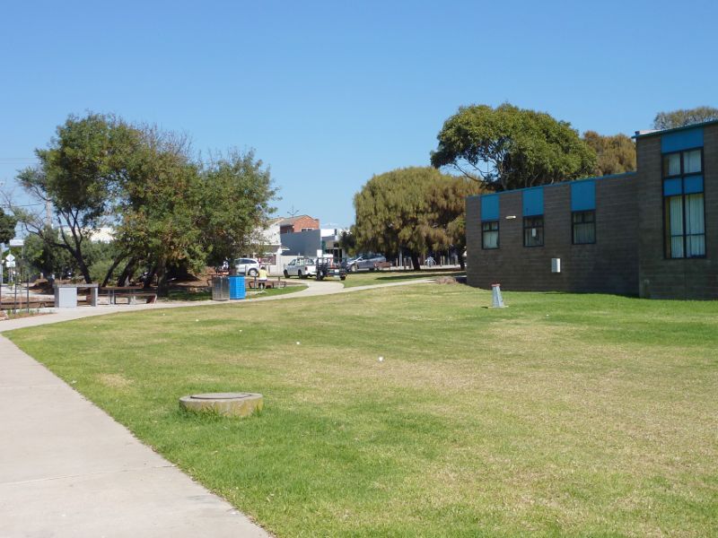 Seaford - Broughton Reserve and Kananook Creek, Station Street - Lawns in Broughton Reserve beside community centre
