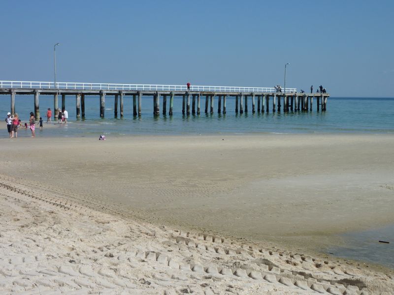 Seaford - Seaford Pier and surrounding beaches: Beach north of pier