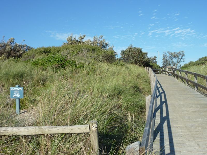 Seaford - Beach opposite Seaford Road: Pathway beach and Nepean Hwy