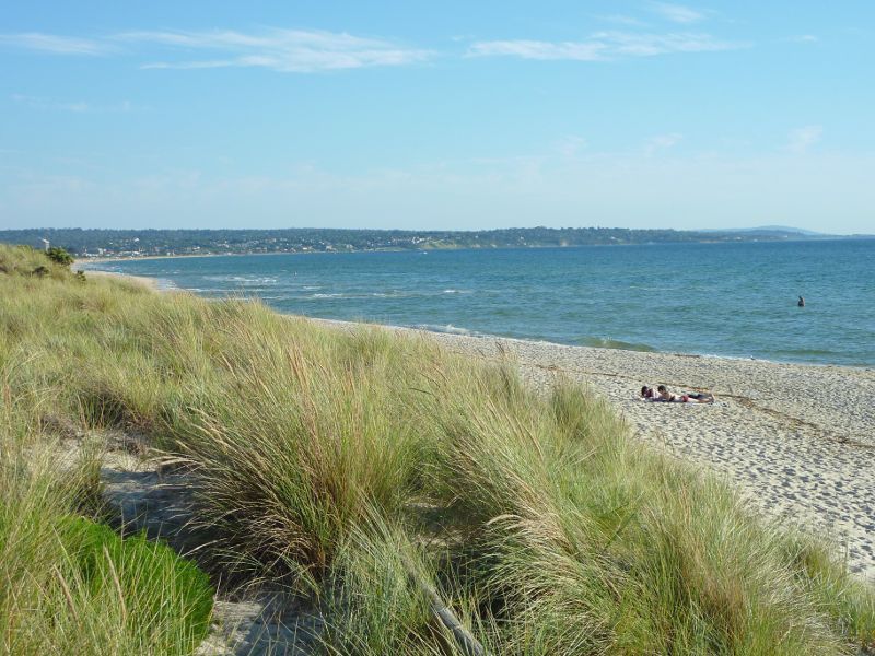 Seaford - Beach opposite Seaford Road: South-westerly view across beach from foreshore