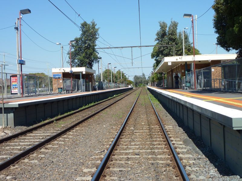Seaford - Around Seaford: Seaford railway station