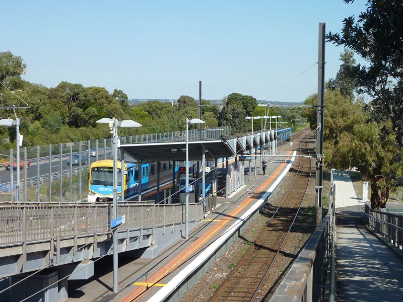 Seaford - Around Seaford: Kananook railway station