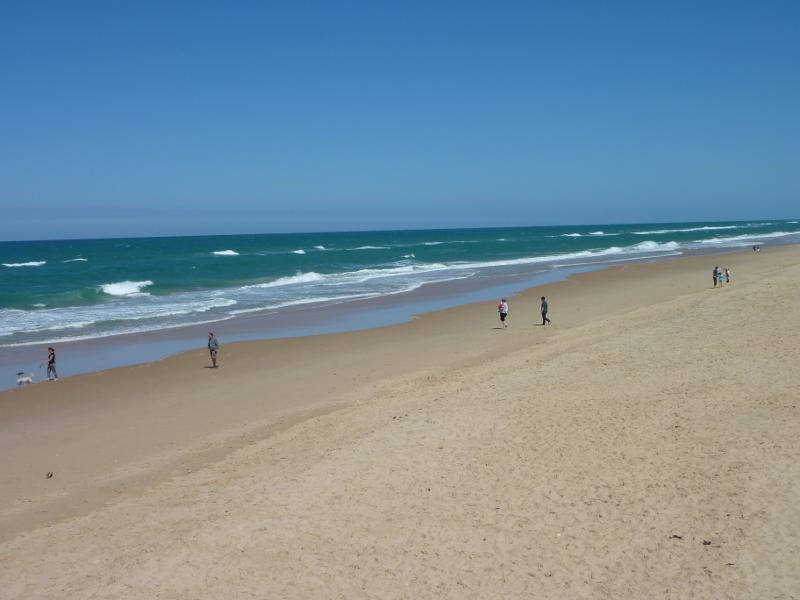 Seaspray - Beach at Seaspray Surf Life Saving Club, off Foreshore Road: View south over beach