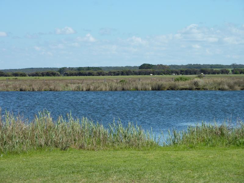 Seaspray - Merriman Creek and fishing platform at the park at end of Foreshore Road: View west across creek near fishing platform