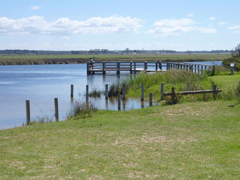 Seaspray - Merriman Creek and fishing platform at the park at end of Foreshore Road - Northerly view from park towards fishing platform