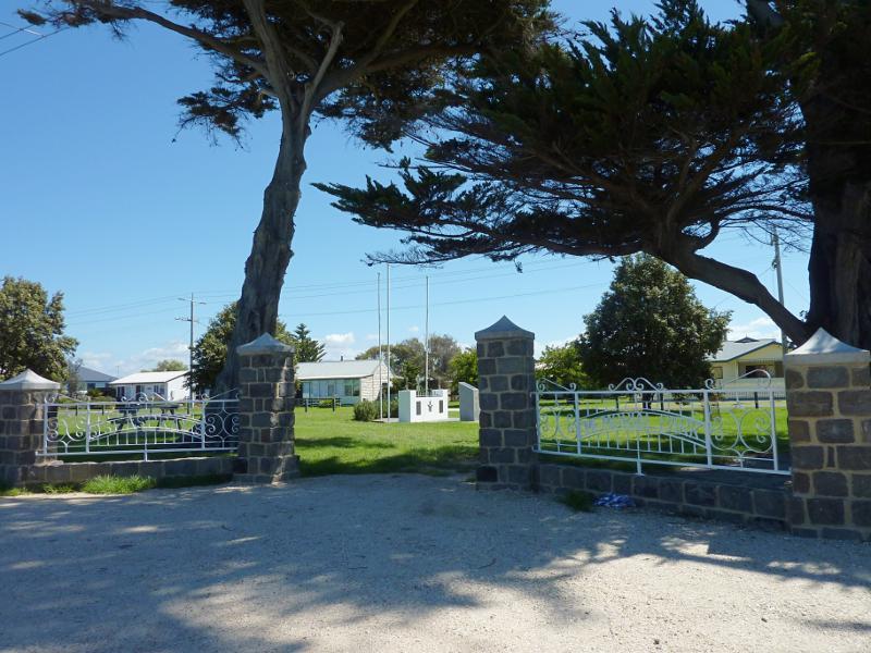Seaspray - Seaspray Memorial Park and surroundings between Buckley Street and Bearup Street: Entrance gates to park, Bearup St