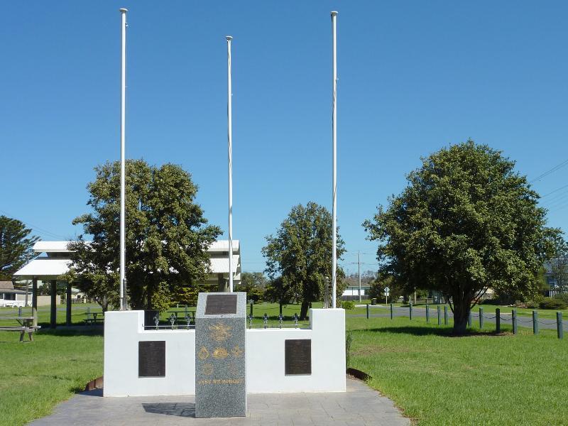 Seaspray - Seaspray Memorial Park and surroundings between Buckley Street and Bearup Street: View south-west through park at war memorial