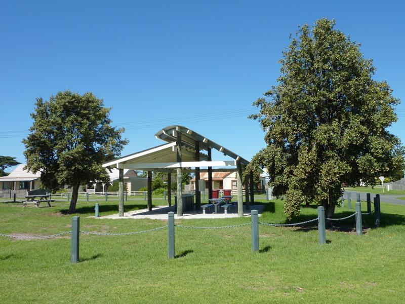 Seaspray - Seaspray Memorial Park and surroundings between Buckley Street and Bearup Street: BBQ shelter viewed from Buckley St at Lyons St