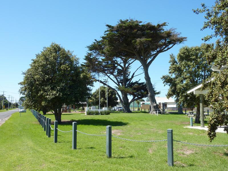 Seaspray - Seaspray Memorial Park and surroundings between Buckley Street and Bearup Street: View north-east through park from Buckley St at Lyons St
