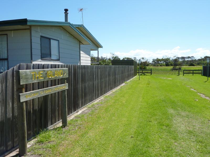 Seaspray - Reserve north of Buckley Street, along Merriman Creek and The Island: Start of walkway to The Island, Buckley St near Buchan St