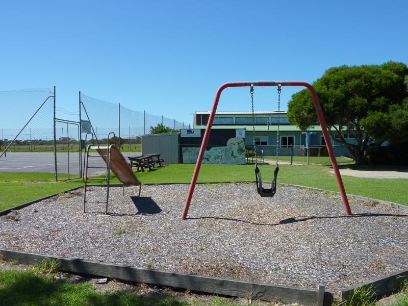 Seaspray - Around Seaspray: Playground and tennis courts at Seaspray Public Hall