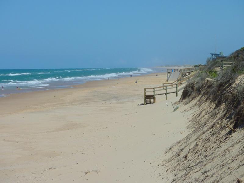 Seaspray - Beach at south-east end of Futcher Street: View south-west along beach