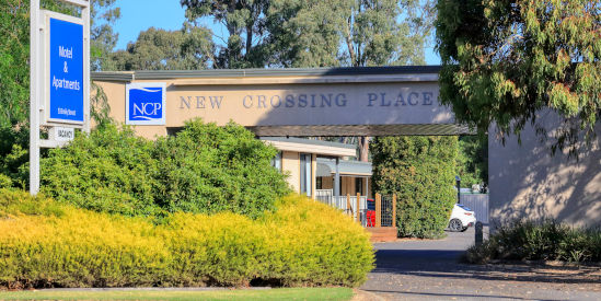 New Crossing Place Motel & Apartments