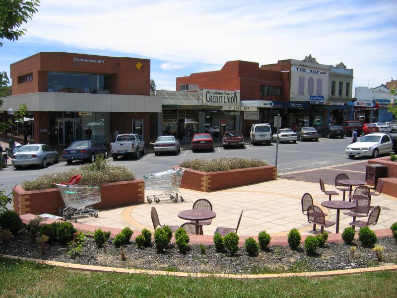 Seymour photos Travel Victoria & visitor guide