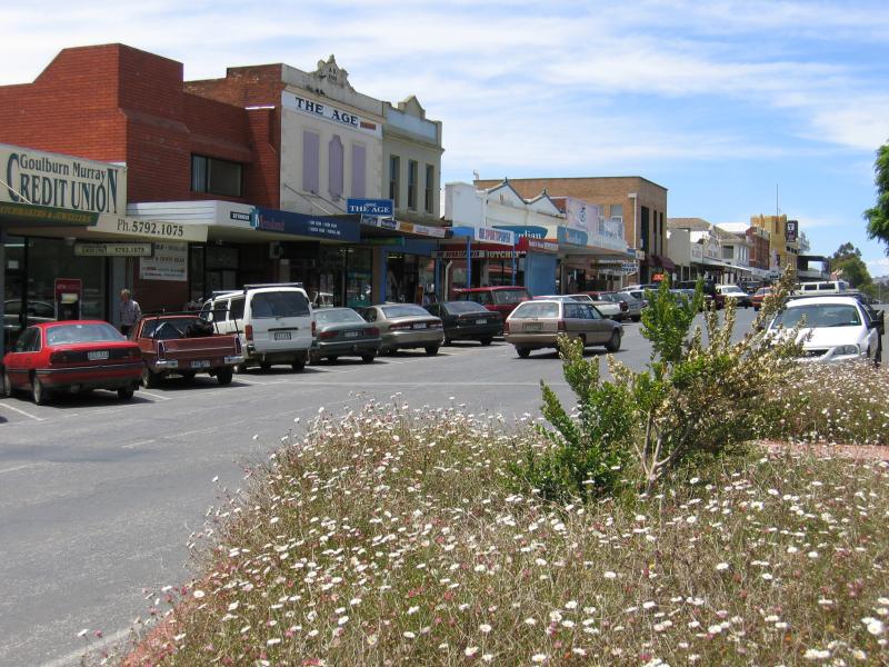 Seymour photos Travel Victoria & visitor guide