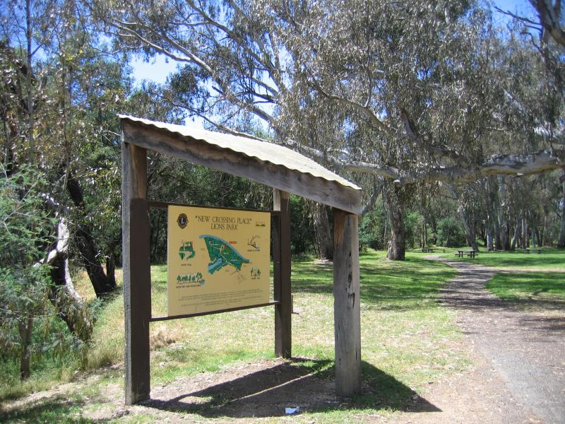 Seymour - New Crossing Place (Manners Street) and Goulburn River: Lions Park