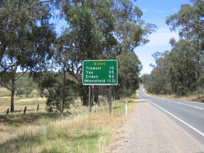 Seymour - Around Seymour and outskirts: View south-east along Goulburn Valley Highway, south-east of Kobyboyn Rd