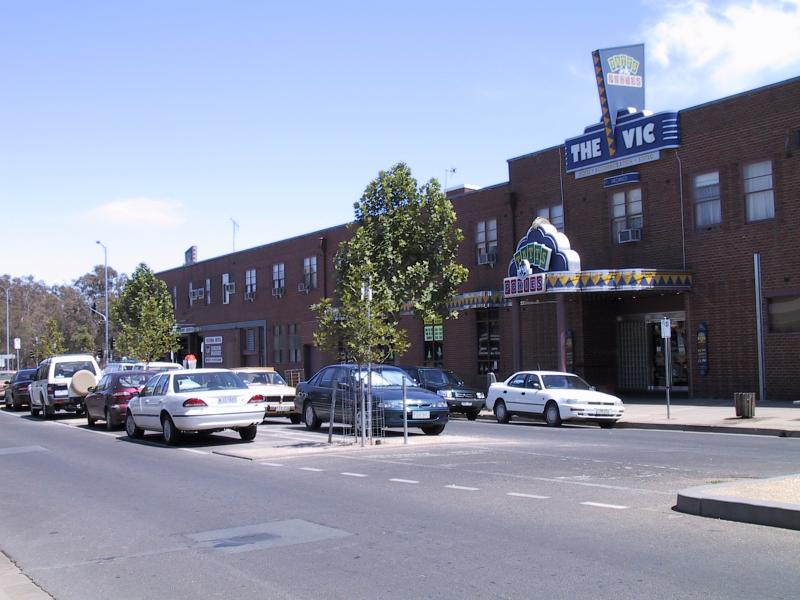 Shepparton - Commercial centre and shops - The Vic Hotel, west along Fryers St at Wyndham St